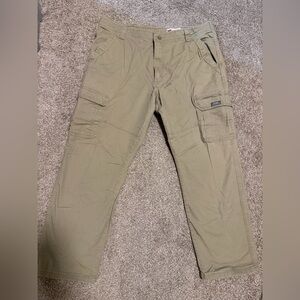 Wrangler Men's 38/30 Khaki Cargo utility performance work Pants